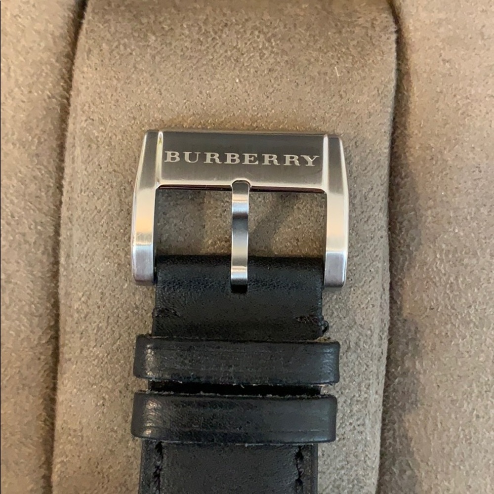 Burberry Chronograph Watch- Leather Strap - Picture 6 of 8